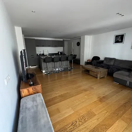 Reine Astrid Palm Apartamento *